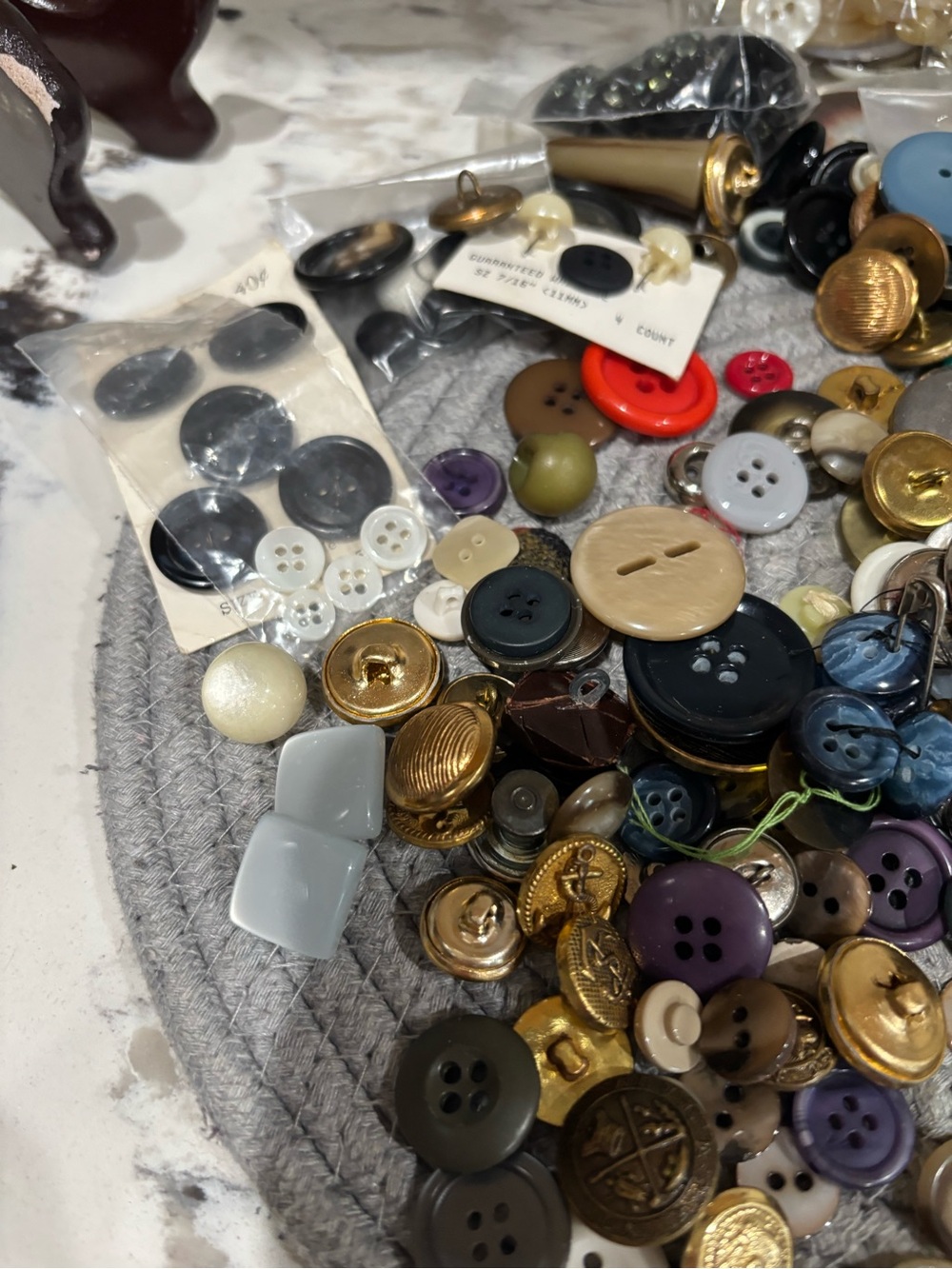 Mixed Assorted Buttons Lot - Multicolor - Picture 9 of 9